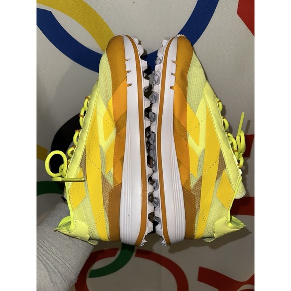 Reebok Legacy 83 Athletic Shoes Sneakers Womens 11 Yellow - Picture 5 of 7